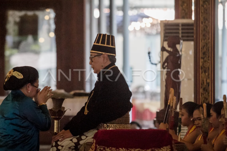 Raja Keraton Surakarta PB XIII Tutup Usia di RS Indriati Solo Baru