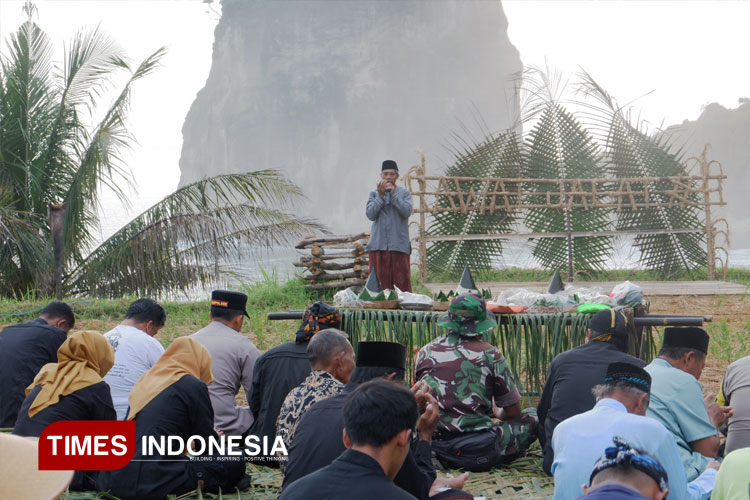Rawat Jagat di Pantai Pangasan, Strategi Pemkab Pacitan Bangun Citra Wisata Budaya Pesisir