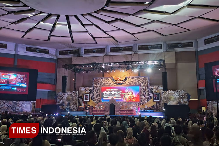 Departemen Sastra Indonesia menghadirkan pementasan teater kolosal “Mewangi dalam Luka Sri Tanjung Asmaraloka di Graha Cakrawala, Universitas Negeri Malang. (Foto: Anjani/TIMES Indonesia)