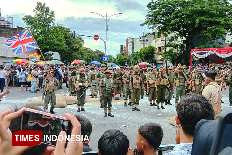 Semangat Juang Arek Suroboyo Bergelora di Parade Juang 2025