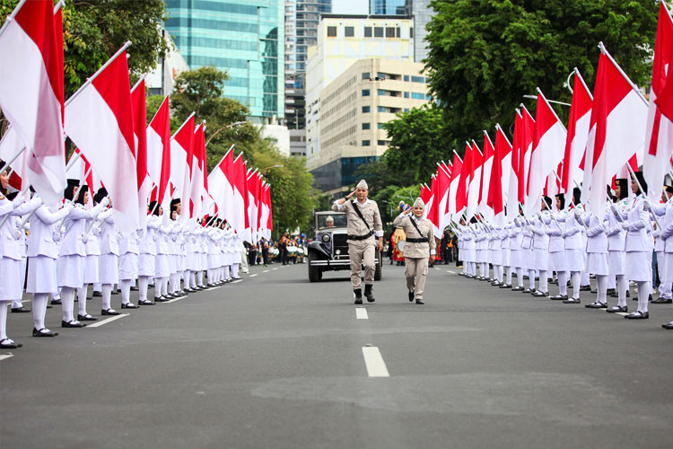 Parade Surabaya Juang 2025 Angkat Kisah Pahlawan Perempuan yang Jarang Tersorot