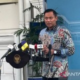 Prabowo Ngebut Bangun Kereta di Luar Jawa, AHY Beberkan Alasannya