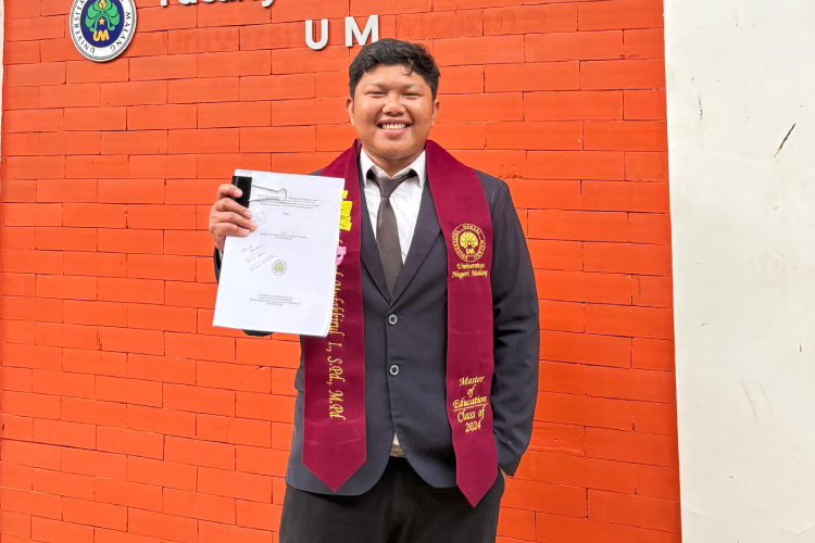 Inspirasi Lulus Cepat 14 Bulan Raih Magister