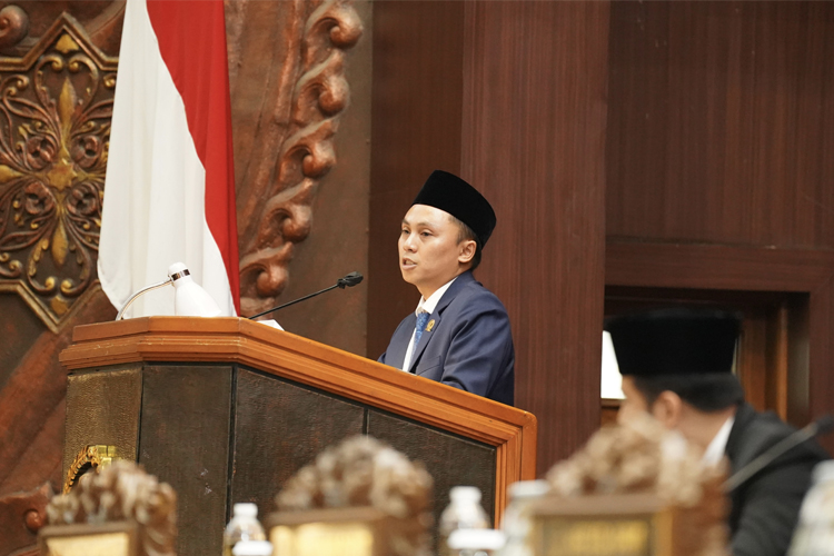 Juru Bicara Komisi A DPRD Jatim, M. Naufal Alghifary, menegaskan efisiensi anggaran tidak boleh mengorbankan Tupoksi serta wajib mendorong inovasi di setiap OPD. (Foto: DPRD Jatim)