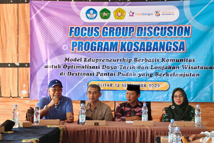 Akademisi Unisba Blitar dan UPNVJT Kembangkan Model Edupreneurship Dongkrak Wisata Pantai Pudak