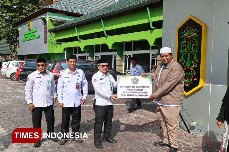 Kemenag Kalteng Salurkan Rp573 Juta untuk Pesantren dan Asatidz