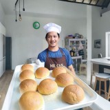 Budi Candra Setya Sukses Jadi Jurnalispreneur Lewat Roti Mexican Bun Mr. Can