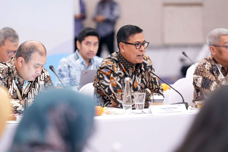 Ketua Umum Asbisindo Anggoro Eko Cahyo dalam acara Sarasehan Asbisindo di sela event Indonesia Islamic Finance Summit (IIFS) 2025, Surabaya, Selasa (4/11/2025). (Foto: BSI)