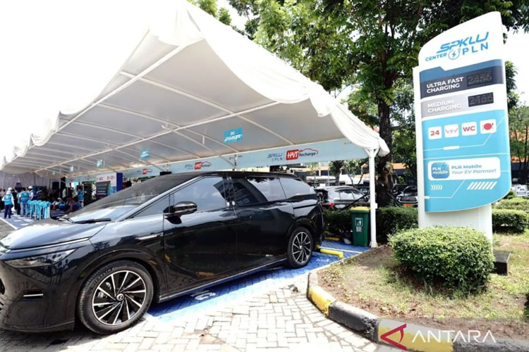 Dukung Kelancaran Arus Nataru, PLN Siapkan SPKLU Bergerak