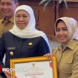 Ning Ita Raih Penghargaan Pembina Siskamling Terbaik V Jatim 2025