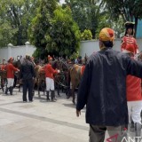 Ribuan Warga Lepas Jenazah PB XIII Menuju Imogiri