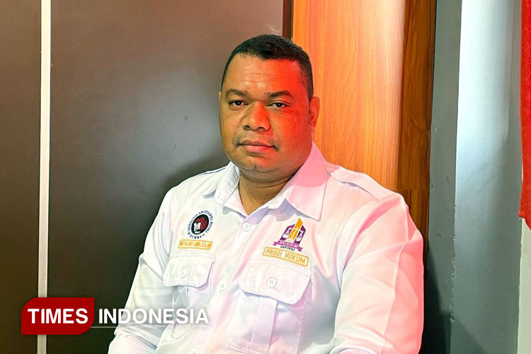 Praktisi Hukum (Advokat) Umbu Pajaru Lombu, SH, MH.(FOTO: Habibudin/TIMES Indonesia)