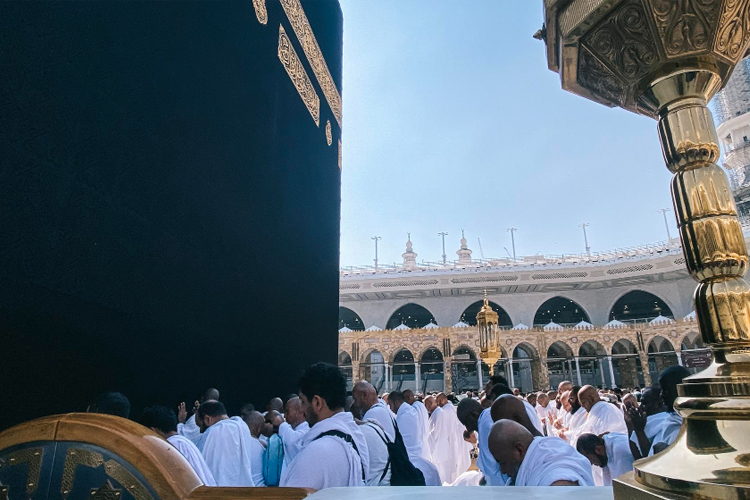 Pemerintah Arab Saudi penyiapan platform digital yang memungkinkan calon jemaah melakukan pendaftaran dan pemesanan layanan umrah secara mandiri. (Freepik)