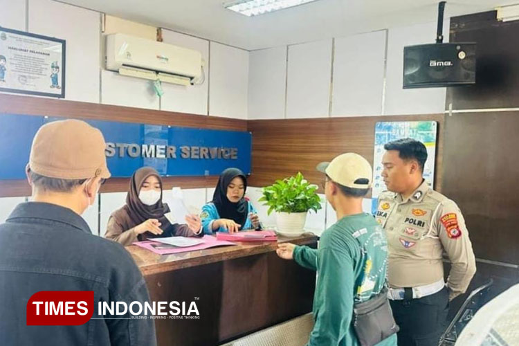 Program 'Polantas Menyapa' Ajak Warga Majalengka Pahami Pentingnya Perpanjangan STNK