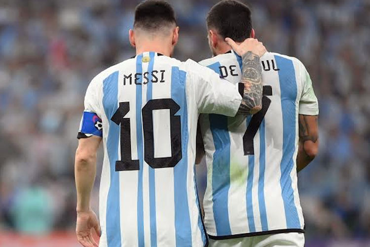 Lionel Messi dan De Paul masuk dalam daftar 24 pemain yang disiapkan untuk pertandingan persahabatan melawan Angola pada 14 November 2025. (Foto: onefootball)