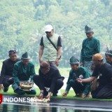 Larung Sesaji Jadi Tanda Dibukanya Seven Lakes Festival Probolinggo 2025