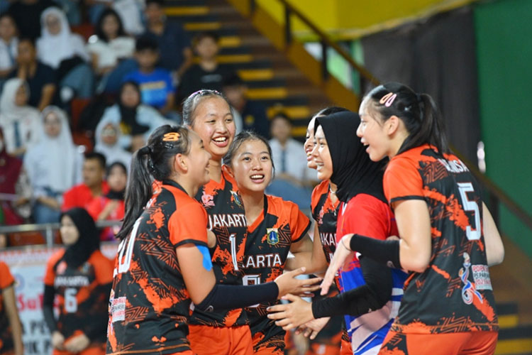 Tim-voli-putri-DKI-Jakarta-oranye-a.jpg