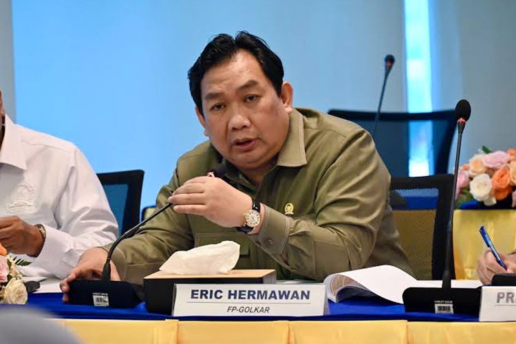 Meski Dihalangi dan Dicaci, Bahlil Lahadalia Tetap Merah Putih Bekerja buat Rakyat dan Presiden