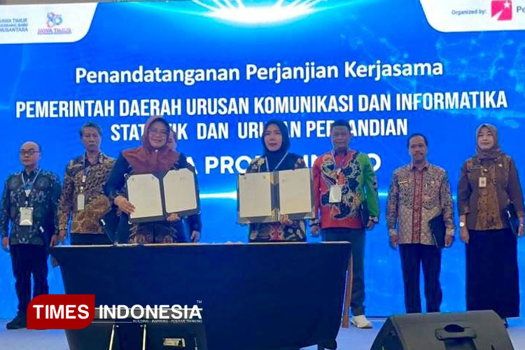 Porno: Geyning eshagidagi katta xurmo Kastratsiya qilingan transseksual vk