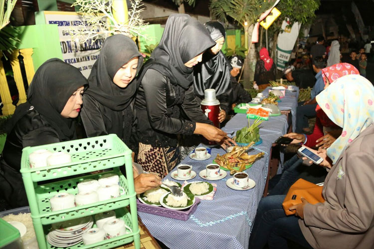 Suasana-Festival-Ngopi-Sepuluh-Ewu-Kemiren-b.jpg