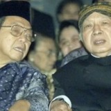 Presiden Umumkan 10 Pahlawan Nasional, Termasuk Soeharto