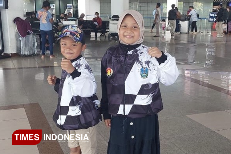 Muhammad Arshad Naufan Alfarizqy dan Pilar Fahima, Dua bocal asal Banyuwangi mewakili Jatim dalam Kejurnas Catur. (Foto: Fazar Dimas/TIMES Indonesia)