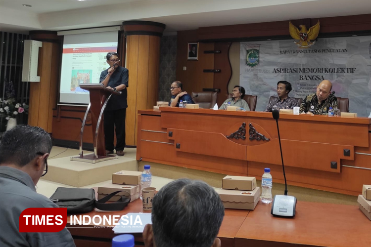 Forum konsultasi memori kolektif bangsa bersama stakeholder, dalam rangka inisiasi ikon sejarah kepahlawanan Mayor Hamid Rusdi di Kabupaten Malang, di Ruang Panji Kantor Pemkab Malang. (Foto: Amin/TIMES Indonesia)
