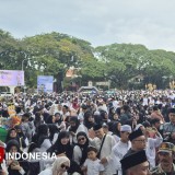 Hadiah Umrah, 17 Ribu Warga Nahdliyyin Meriahkan Jalan Sehat Sarungan PCNU Malang