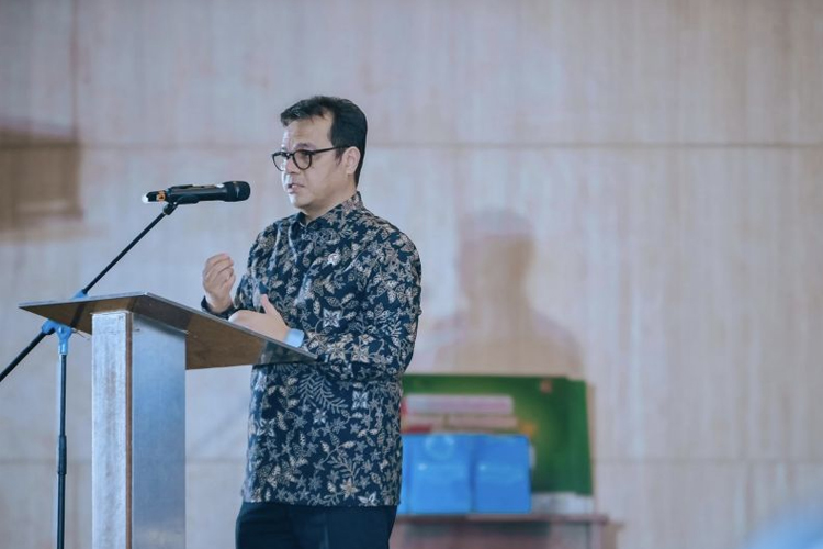 Wamenkomdigi Nezar Patria memberikan sambutan dalam Pekan Komunikasi UI di Balai Purnomo FISIP Universitas Indonesia, Depok. (Foto: ANTARA/HO-Kementerian Komunikasi dan Digital)
