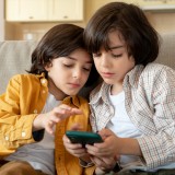 Denmark Berencana Lakukan Pembatasan Usia Anak Gunakan Media Sosial