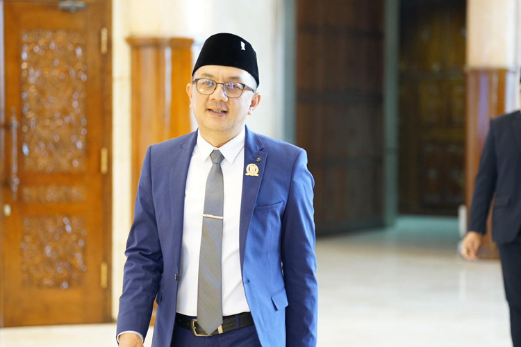 Wakil Ketua DPRD Jawa Timur, Deni Wicaksono.