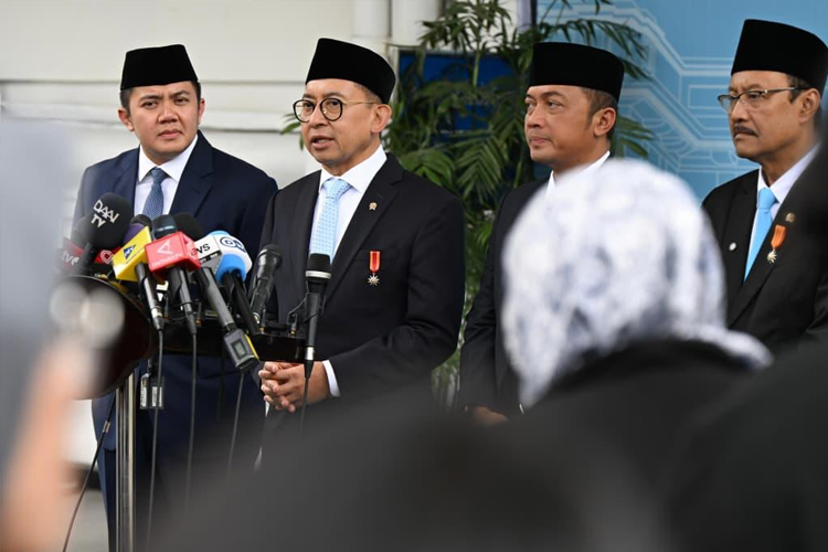 Menteri Kebudayaan Fadli Zon dalam konferensi pers usai penganugerahan gelar pahlawan nasional. (FOTO: BPMI Setpres)