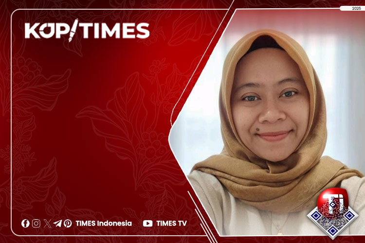 Jiphie Gilia Indriyani, Dosen, Penyuka Kopi, Musik, dan Film.