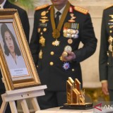 Kisah Marsinah Kecil: Naik Onthel Merah Sendirian, Kini Jadi Pahlawan Nasional