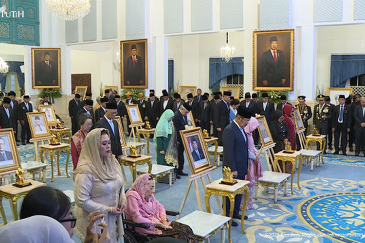 Penganugerahan Gelar Pahlawan Nasional Tahun 2025 di Istana Negara, Jakarta Pusat, Senin (10/11/2025).