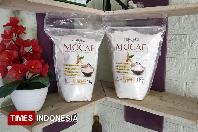 Tepung mocaf produk pemuda Tani Merdeka Kecamatan Purwanegara Kabupaten Banjarnegara. (FOTO: Muchlas Hamidi/TIMES Indonesia)