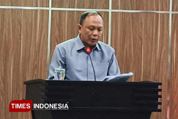 Juru Bicara F-PKB Bondowoso, Zaki Imron Humaidi saat membacakan FU Fraksi (FOTO: Moh Bahri/TIMES Indonesia)