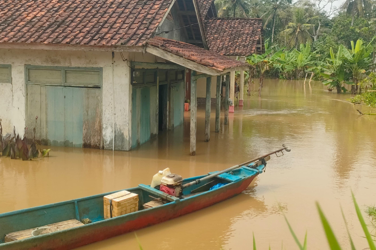 Rumah yang terendam banjir akibat luapan sungai Citanduy. (Foto : Istimewa)