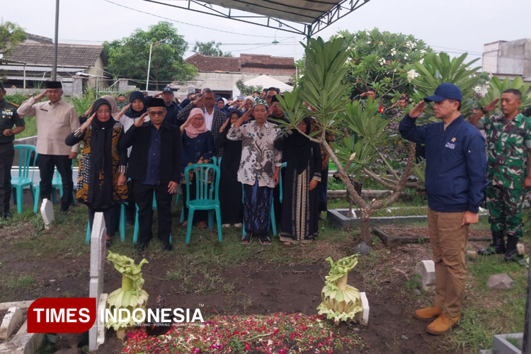 Menteri Transmigrasi Beri Penghargaan Patriot Muda Sidoarjo yang Gugur saat Ekspedisi