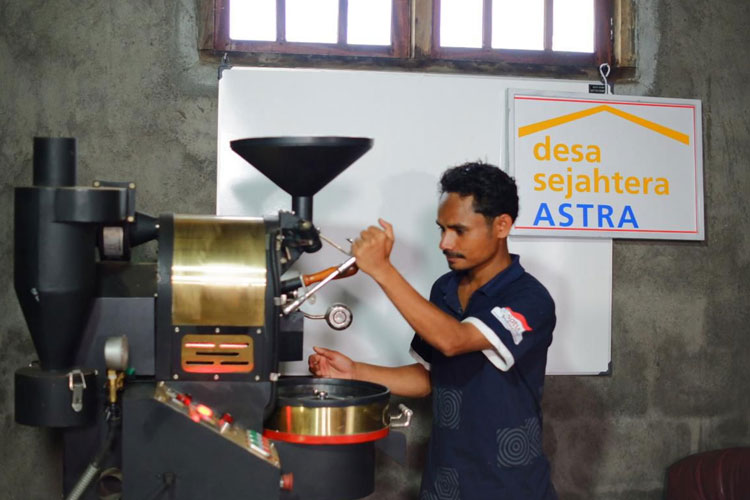 Desa Sejahtera Astra Bajawa: Djony Bunarto Tjondro Tegaskan Komitmen Astra untuk Mendorong Kemandirian Ekonomi Desa