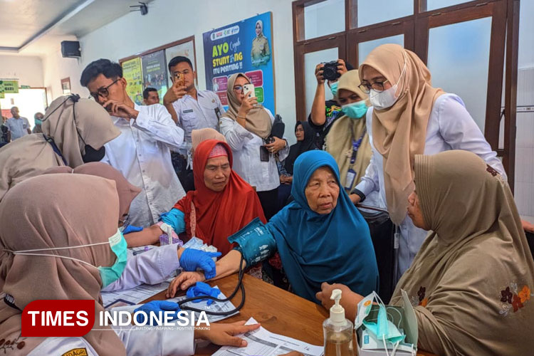 Hari Kesehatan Nasional, Banyuwangi Gelar Skrining TBC di 25 Puskesmas