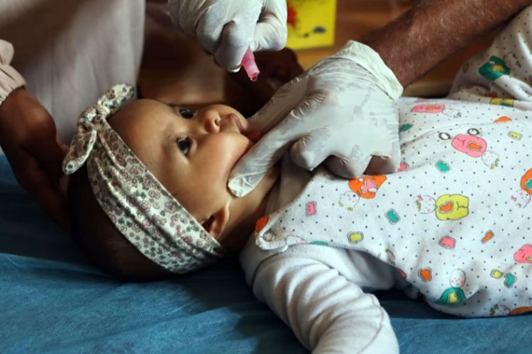 UNICEF Mengklaim Israel Blokir 1 Juta Jarum Suntik untuk Vaksinasi Anak-anak Gaza