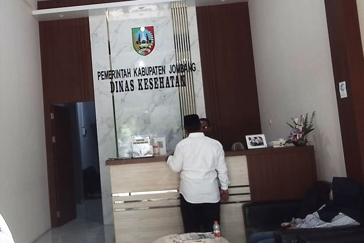 Dewan Pendidikan Geram saat Kadinkes Jombang Mangkir dari Audiensi Resmi