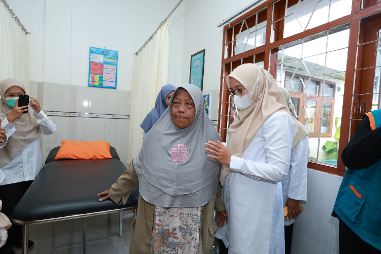 Layanan Kesehatan Makin Dekat, Banyuwangi Hadirkan Dokter Spesialis di Tiap Puskesmas