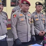 Ratusan Botol Miras Ilegal Disita dari Kios Jamu di Cianjur