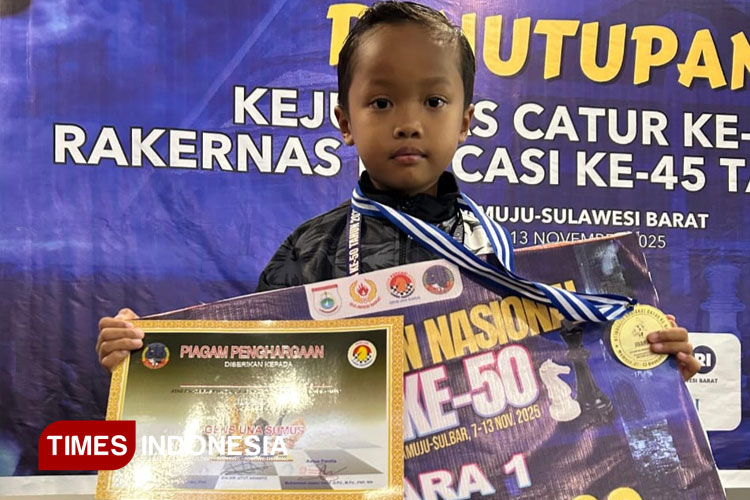 Siswa MI Tarbiyatus Shibyan Banyuwangi Raih Emas di Kejurnas Catur 2025