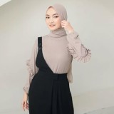 Dari Lab ke Panggung Fashion, Kisah Puput Putria Seimbangkan Estetika dan Ilmu