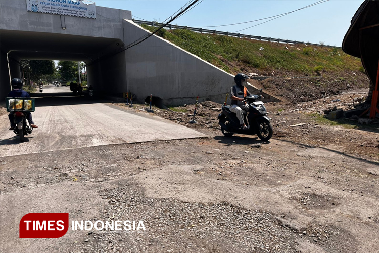 Proyek Tol Probowangi Sebabkan Kerusakan Jalan: DPRD Kecewa, Warga Ancam Aksi Demo
