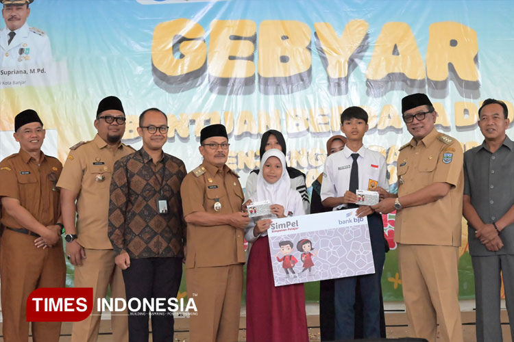 Bantuan Berdaya Didik: Wujud Komitmen Pemkot Banjar dalam Meningkatkan Pendidikan