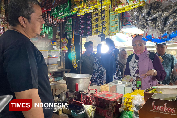 Kunker di Bondowoso, Badan Pangan Nasional Temukan Beras dengan Kemasan Lama